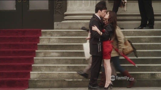 Ezra and Aria (Pretty Little Liars)