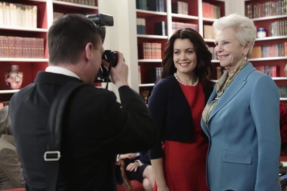 Smile For the Camera - Scandal Season 4 Episode 14