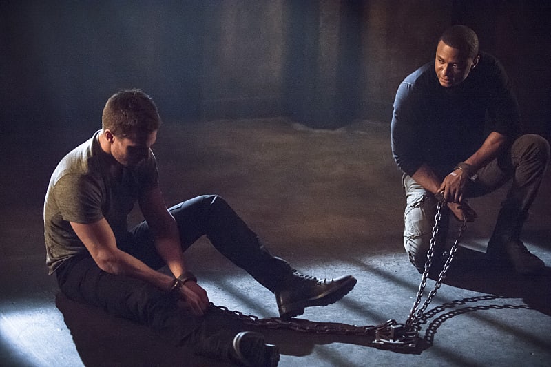 Yanking Oliver's Chain - Arrow Season 3 Episode 15