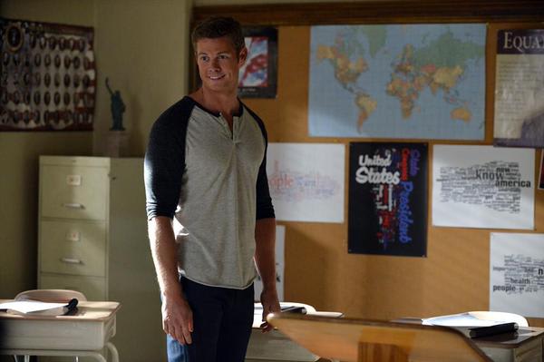Pretty Little Liars: Who Is A?