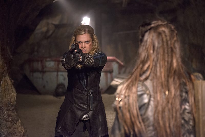 Clarke Takes Her Shot - The 100