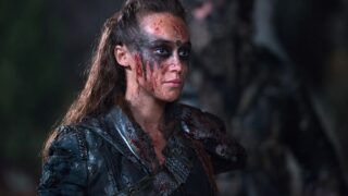 Fearless Commander - The 100 Season 2 Episode 15