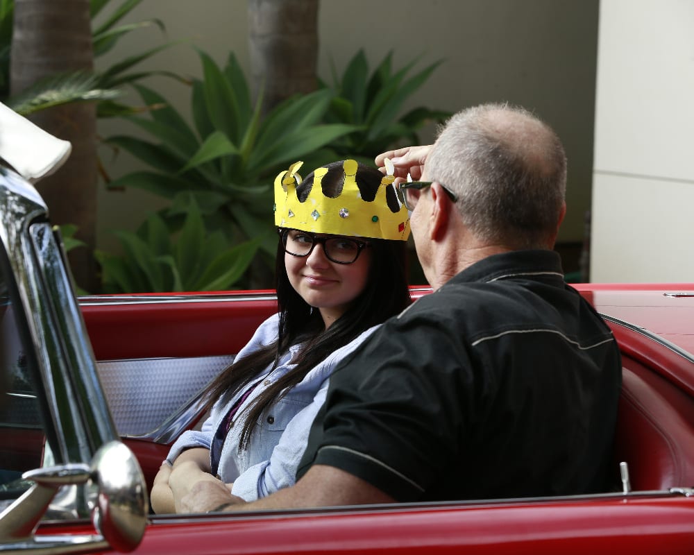 Jay and Alex Chat - Modern Family Season 6 Episode 19