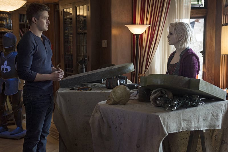 Major - iZombie Season 1 Episode 1