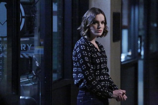 Simmons Fears the Inhumans - Agents of S.H.I.E.L.D. Season 2 Episode 12