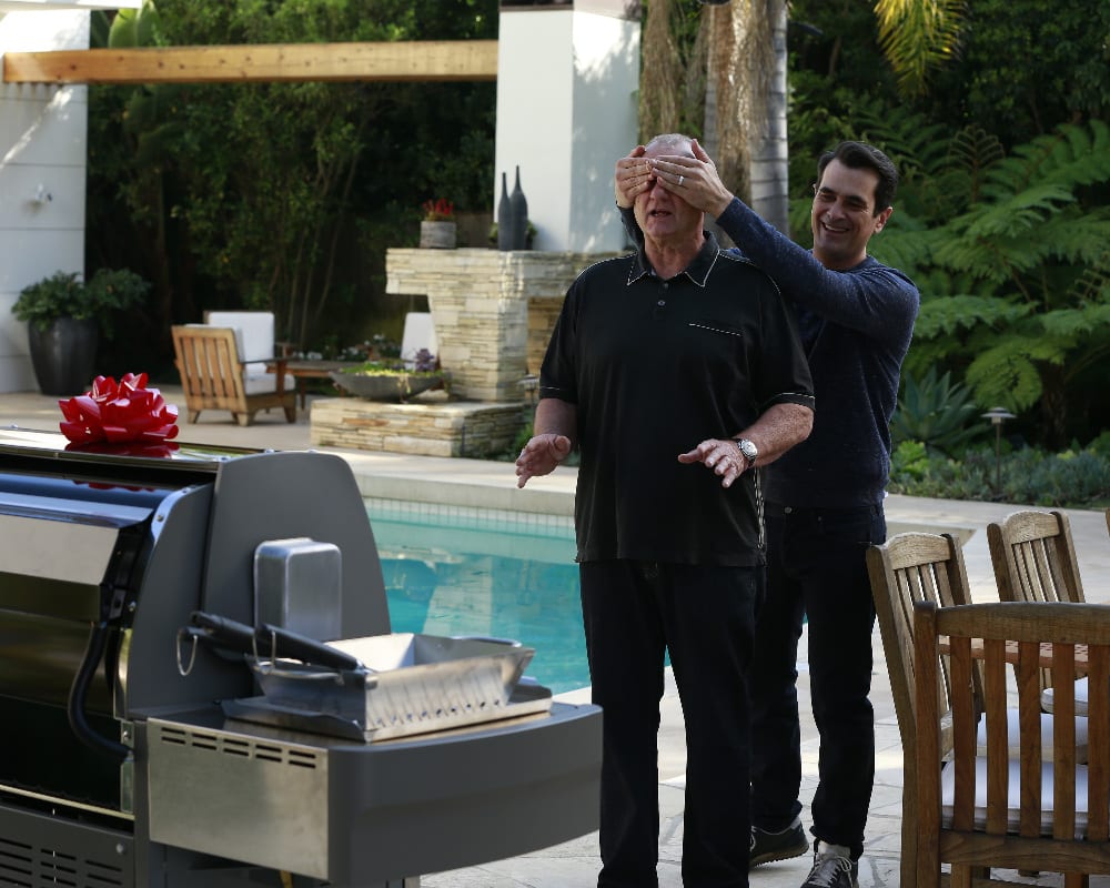 Surprise! - Modern Family Season 6 Episode 19