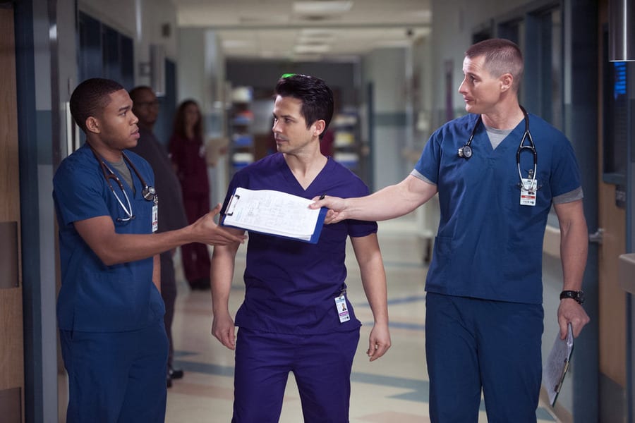 The Night Shift Season 2 Episode 3 Recap Eyes Look Your Last TV Fanatic