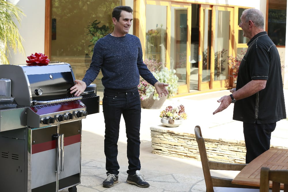 A Shiny New Grill - Modern Family Season 6 Episode 19