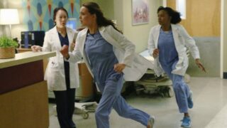 Jo and Stephanie Run as Fast as They Can - Grey's Anatomy Season 11 Episode 19