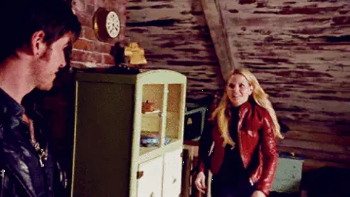 Most Romantic Finale Moment: Hook & Emma Tackle Hug on OUAT