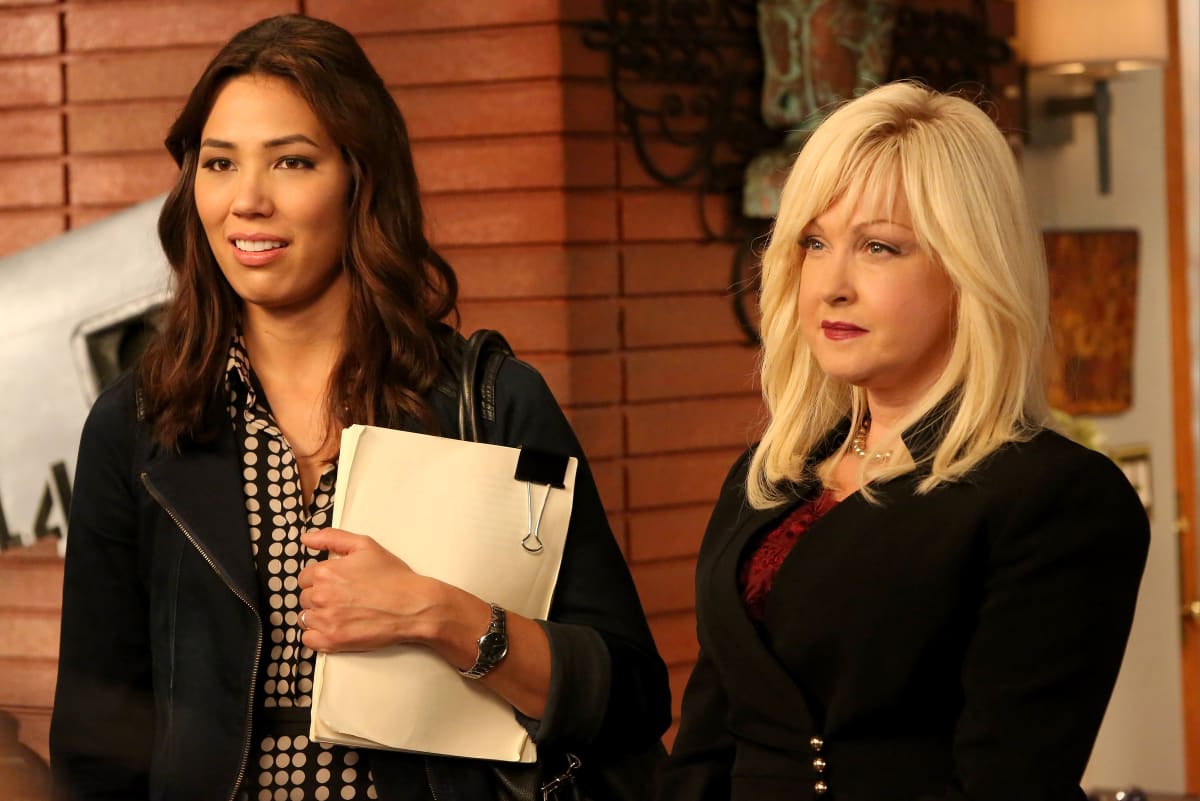Avalon Helps With The Case - Bones Season 10 Episode 11