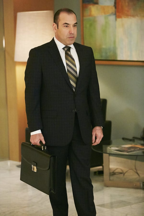 Money Matters - Suits Season 5 Episode 2