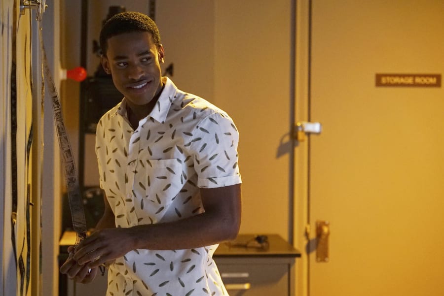 Need Some Help - Pretty Little Liars Season 6 Episode 5