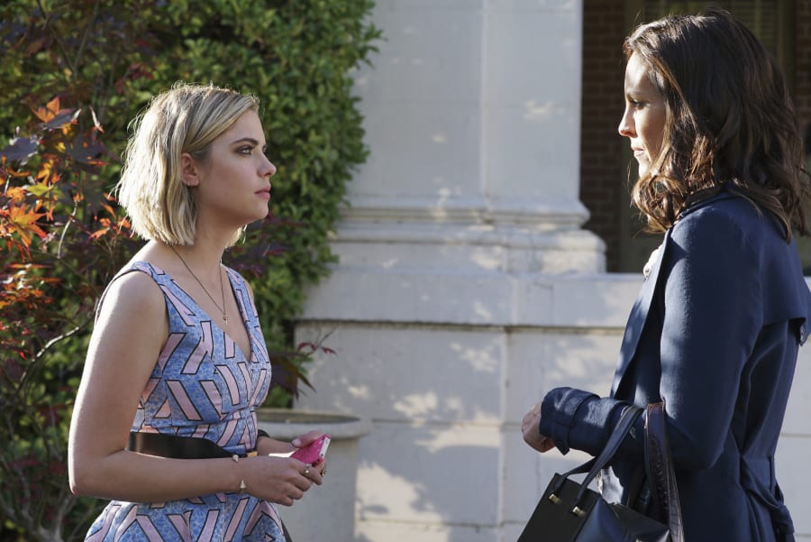 The Doctor Is Back - Pretty Little Liars Season 6 Episode 3