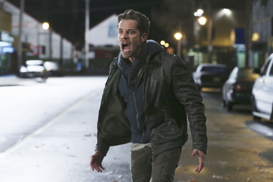 Robin Is Devastated - Once Upon a Time Season 4 Episode 22