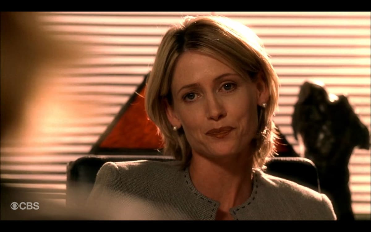 Kelly Rowan as Eileen Nelson - 