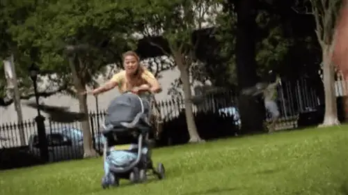 Most Disturbing Animal Attack - Birds Attack Mom