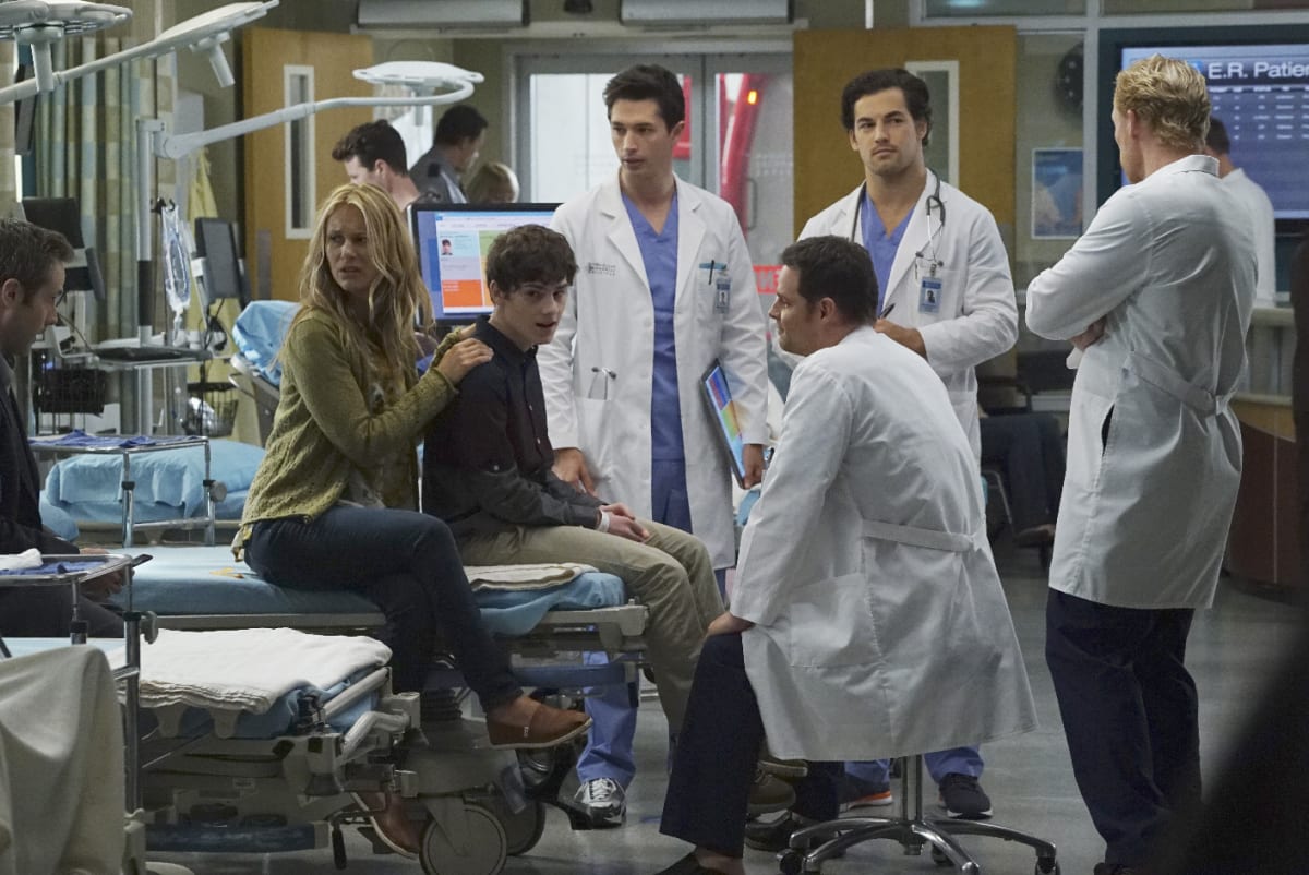 Alex Mentors New Interns - Grey's Anatomy Season 12 Episode 3