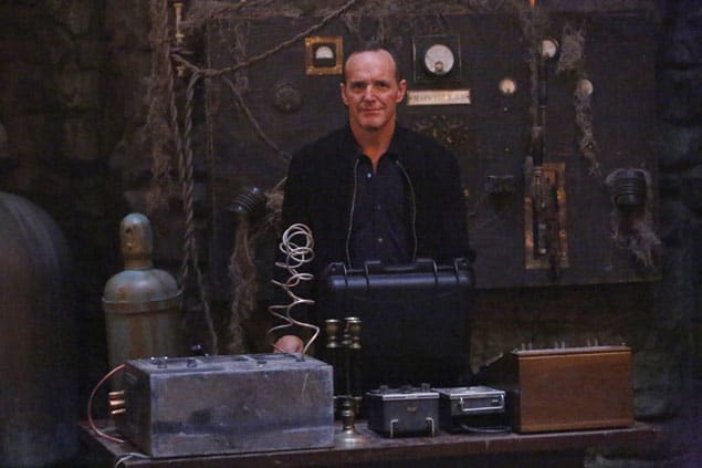 Coulson At the Ready - Agents of S.H.I.E.L.D. Season 3 Episode 2