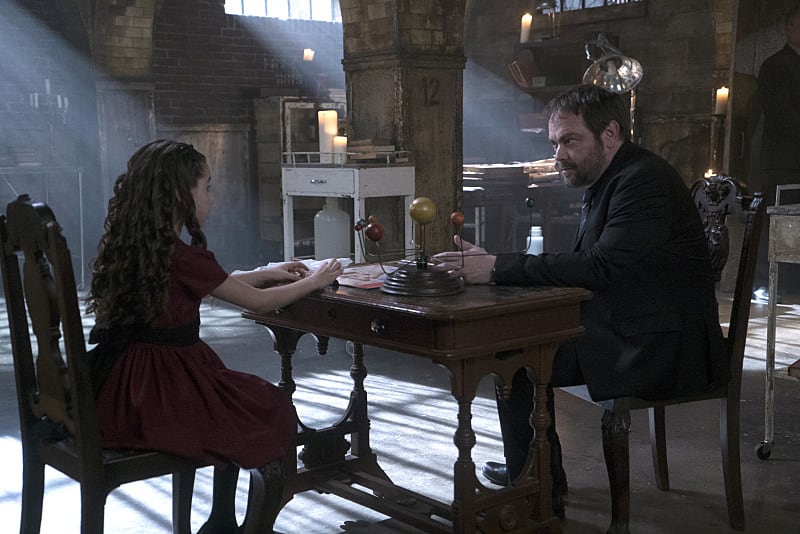 Crowley and the Darkness chat - Supernatural Season 11 Episode 3