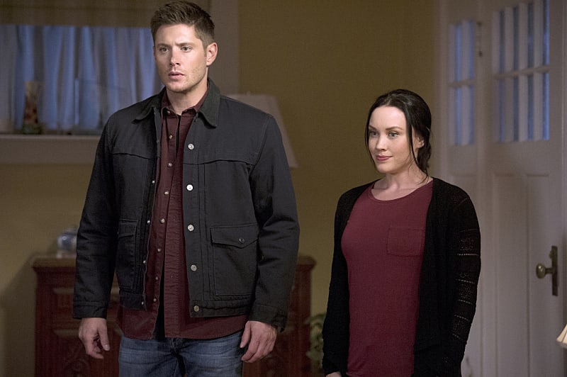 Dean and Deputy Jenna have arrived - Supernatural Season 11 Episode 2