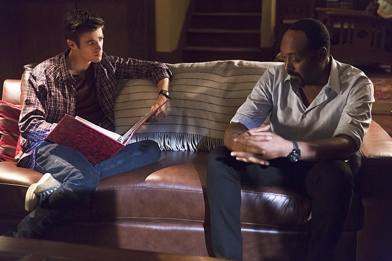 Family Photos? - The Flash Season 2 Episode 3