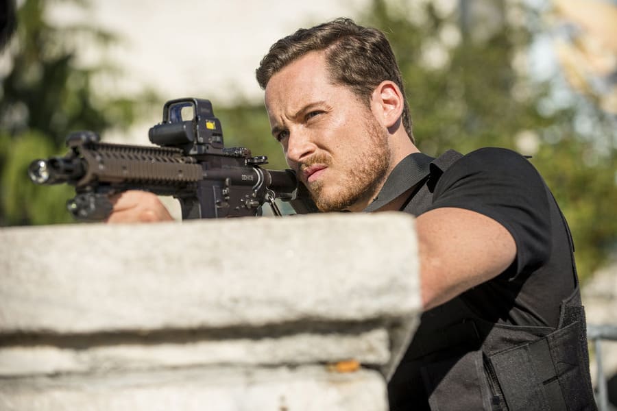 Halstead Takes Aim - Chicago PD Season 3 Episode 2