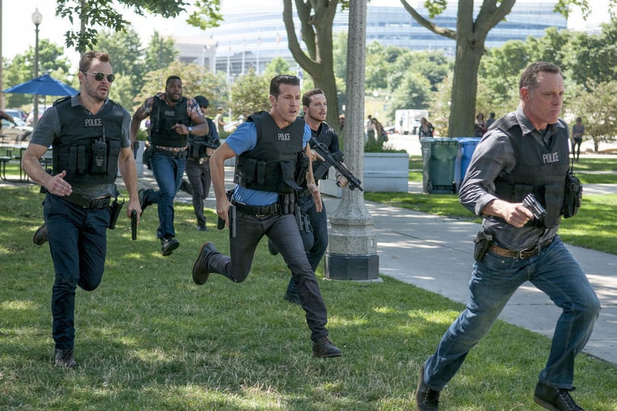 Intelligence Men - Chicago PD Season 3 Episode 2