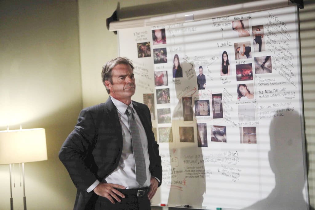 Justin Finds a Clue - Days of Our Lives