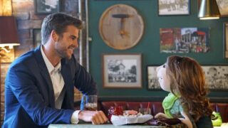 Liam Hemsworth and Kermit's Girlfriend - The Muppets