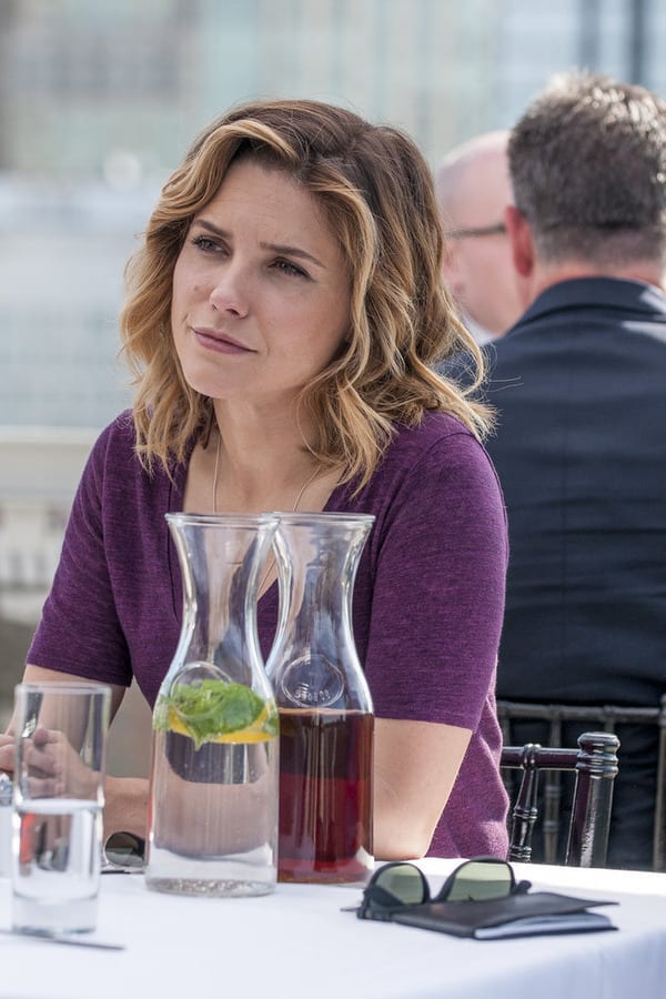 Lindsay at Lunch - Chicago PD Season 3 Episode 2