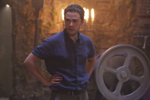 Taking A Moment - Agents of S.H.I.E.L.D. Season 3 Episode 2