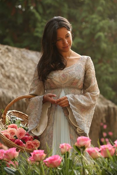 A Refugee - Once Upon a Time Season 5 Episode 7