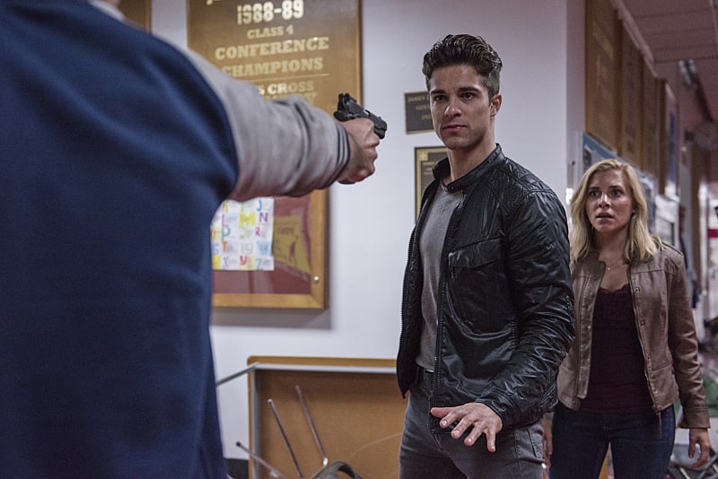 Jordan protects Hayley on 