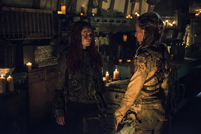 Niylah and Clarke Chat - The 100 Season 3 Episode 1