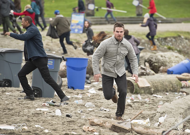 On the Move - Arrow Season 4 Episode 9
