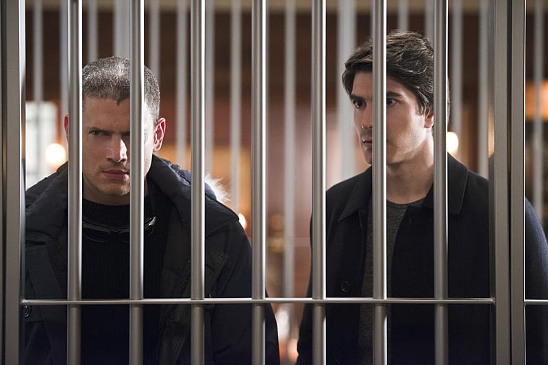 Birds of a Feather? - DC's Legends of Tomorrow Season 1 Episode 2