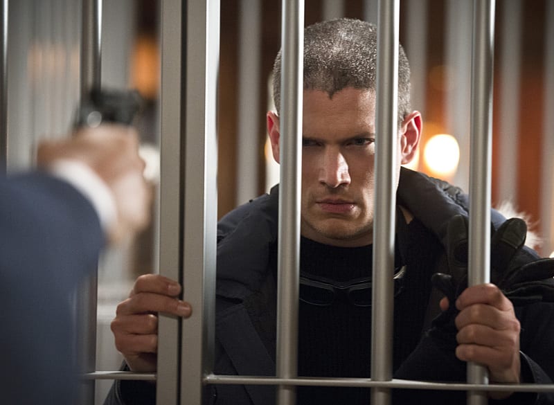 Cold Gaze - DC's Legends of Tomorrow Season 1 Episode 2