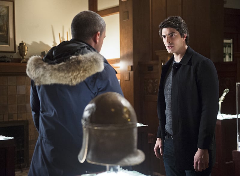 Disagreeing Already? - DC's Legends of Tomorrow Season 1 Episode 2
