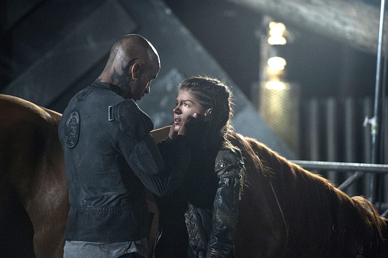 The 100 Season 3 Episode 1 Review: Wanheda: Part One - TV Fanatic