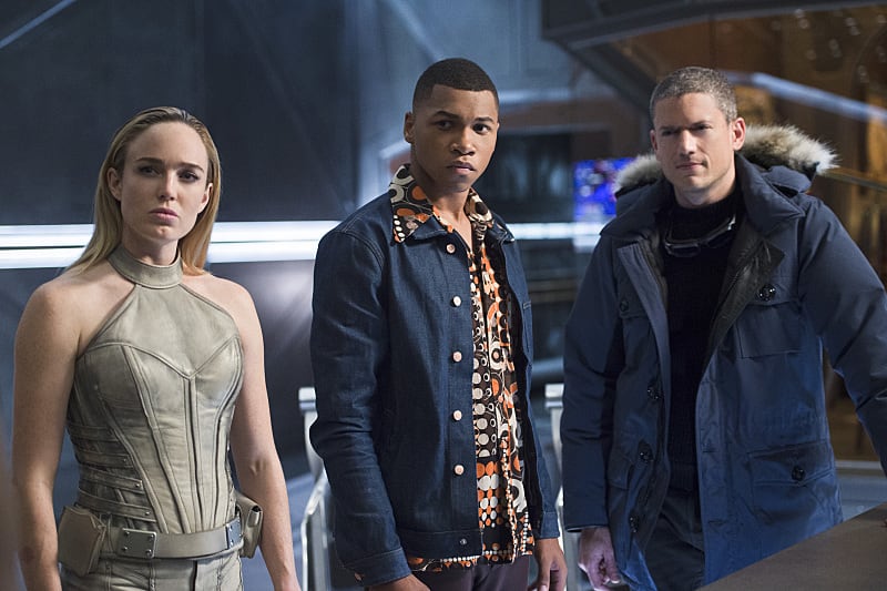 Listening - DC's Legends of Tomorrow Season 1 Episode 2