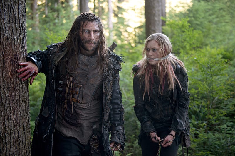Roan Leads Clarke - The 100 Season 3 Episode 2