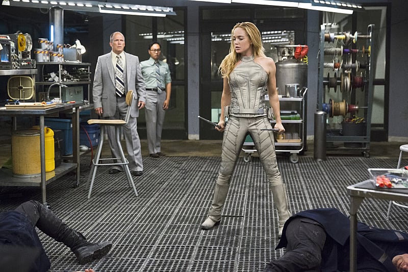 Sara Saves the Day! - DC's Legends of Tomorrow Season 1 Episode 2