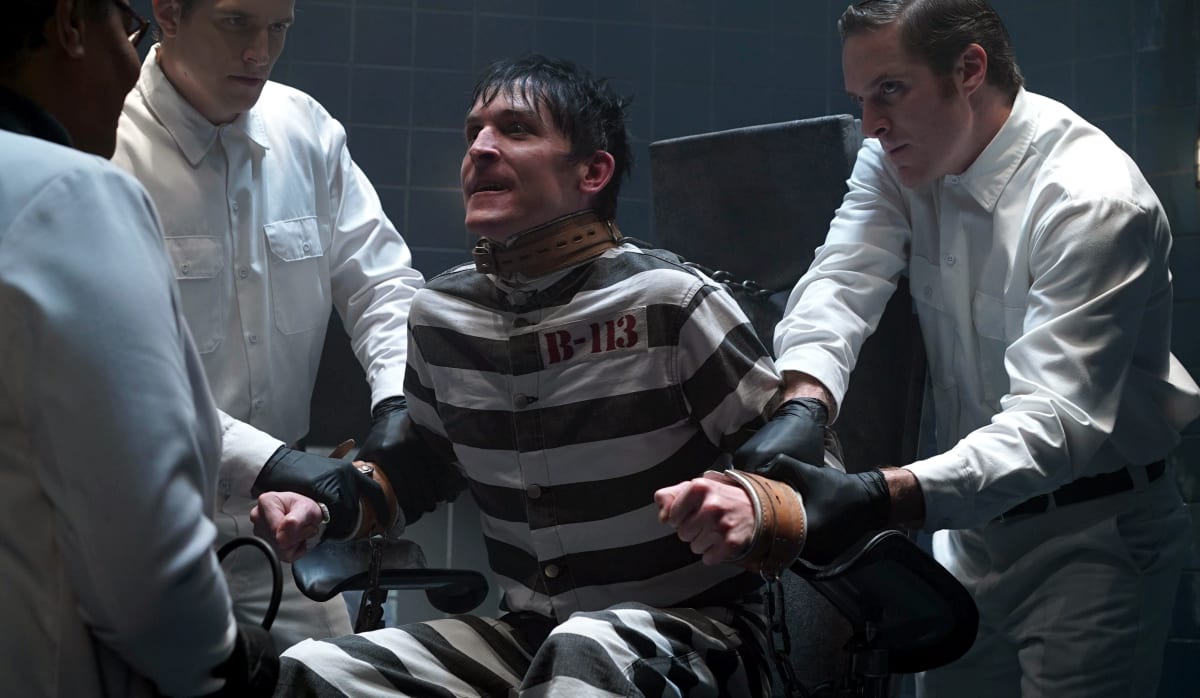 Chained - Gotham Season 2 Episode 13