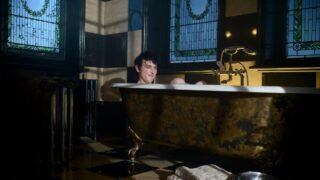 Bathtime - Gotham Season 2 Episode 15