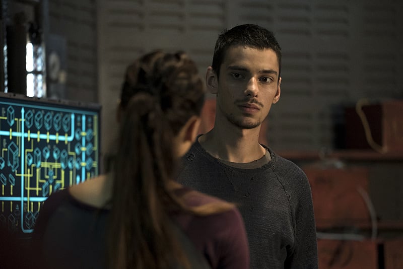 Considering It - The 100 Season 3 Episode 8