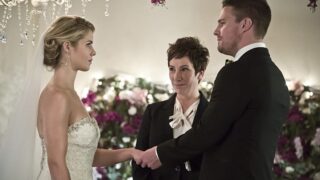 Oliver Looks Happy - Arrow Season 4 Episode 16