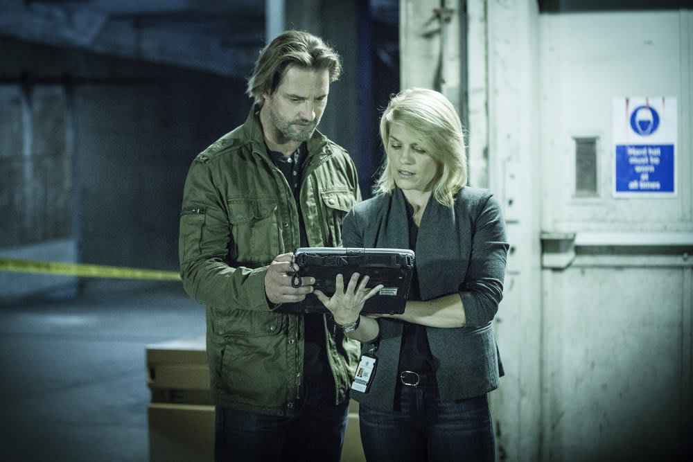 Searching for Clues - Colony Season 1 Episode 10