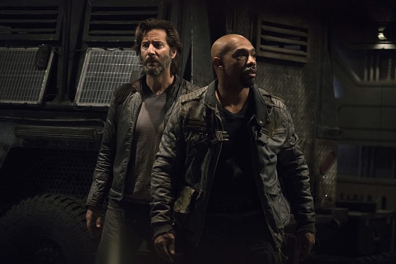 Startled - The 100 Season 3 Episode 8