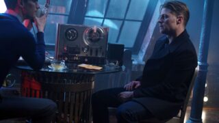 A helping hand - Gotham Season 2 Episode 17